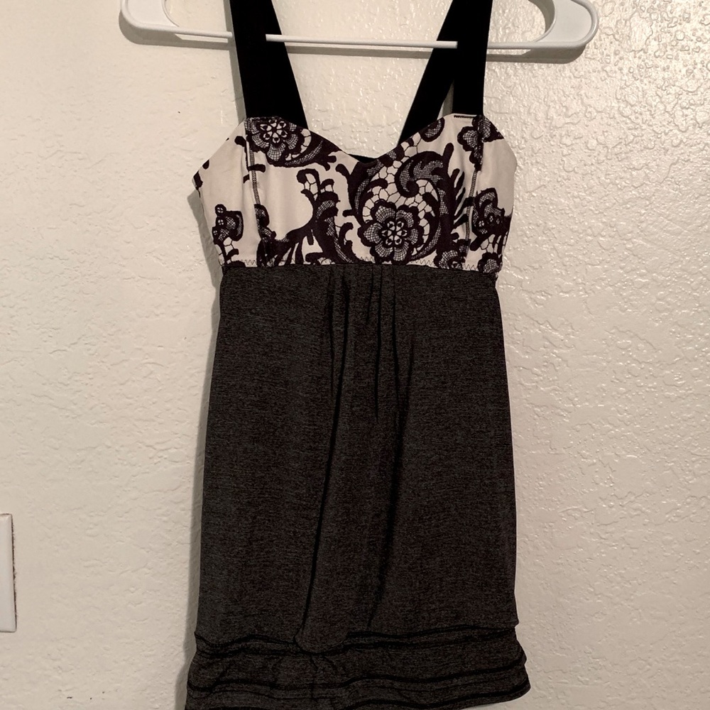 Lululemon tank top